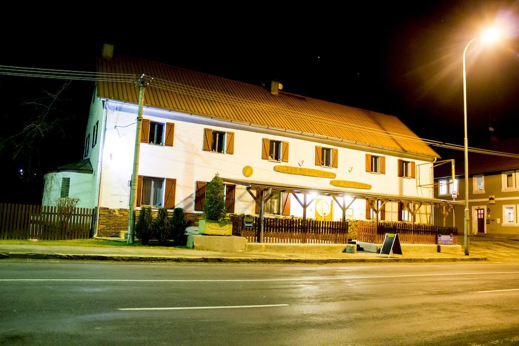 Pension U Pristavu Pomezi nad Ohri Экстерьер фото